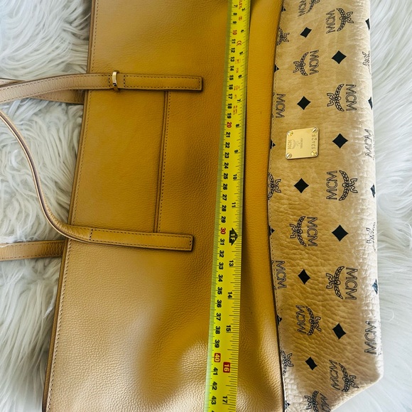 MCM Tote Bag - Picture 6 of 6